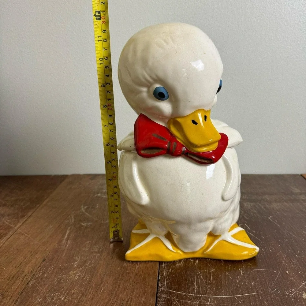 Hull 966 USA 1940's‎ Classic Duck Cookie Jar with Red bow blue Eyes